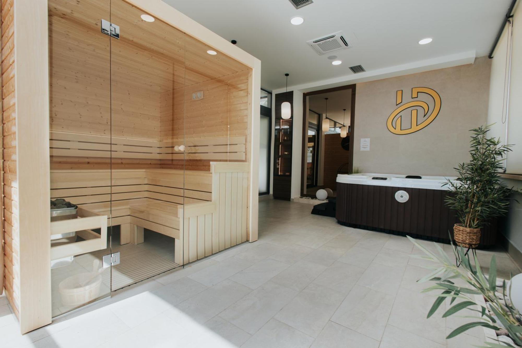 Hotel Diplomat By Aycon Budva Dış mekan fotoğraf